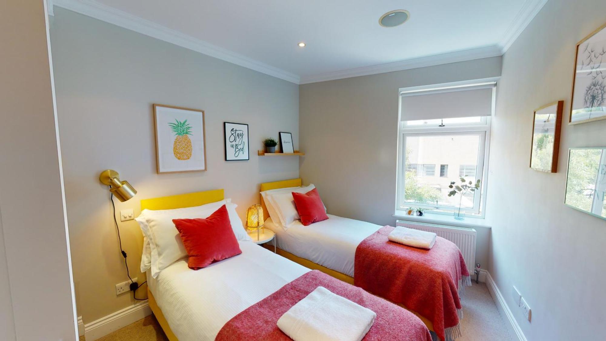 Madison Hill - White Hill House 4 - 2 Bedroom Flat London