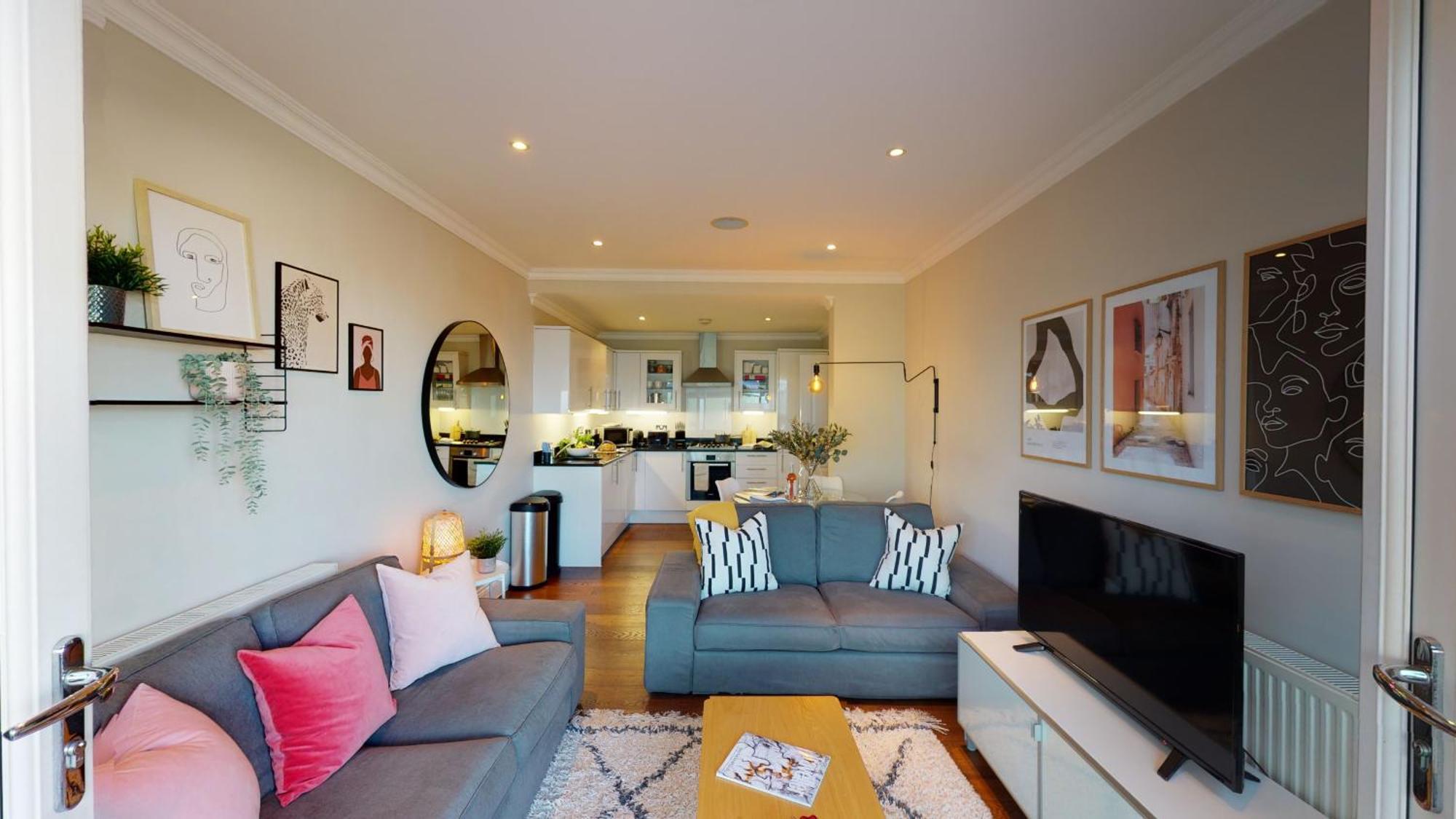Madison Hill - White Hill House 4 - 2 Bedroom Flat Apartment *
